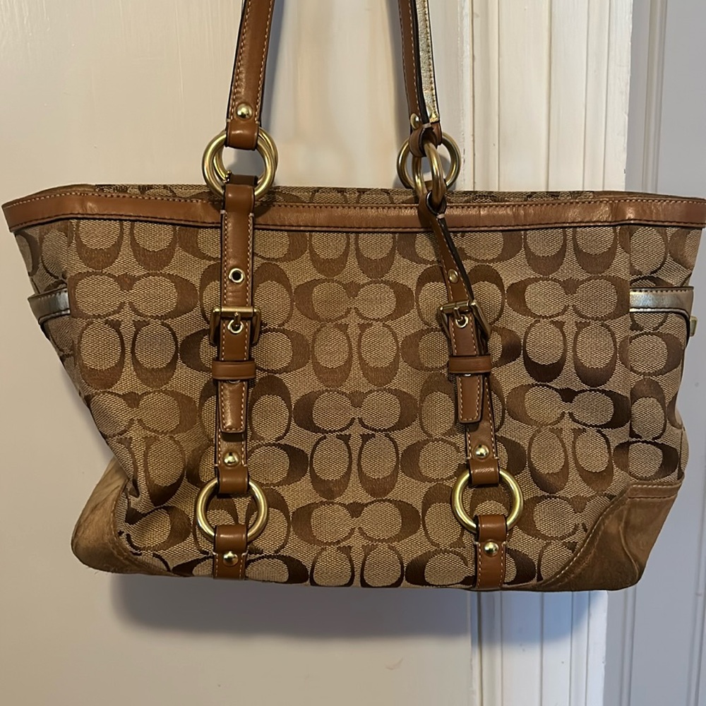 Coach Signature Shoulder bag